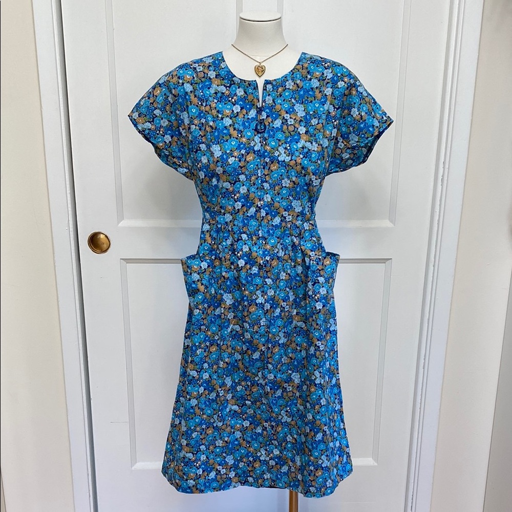 Vintage Cotton Floral Blue Dress with Pockets and zipper